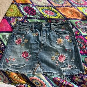 American Eagle Embroidered Floral Distressed Denim  Skirt - Blue